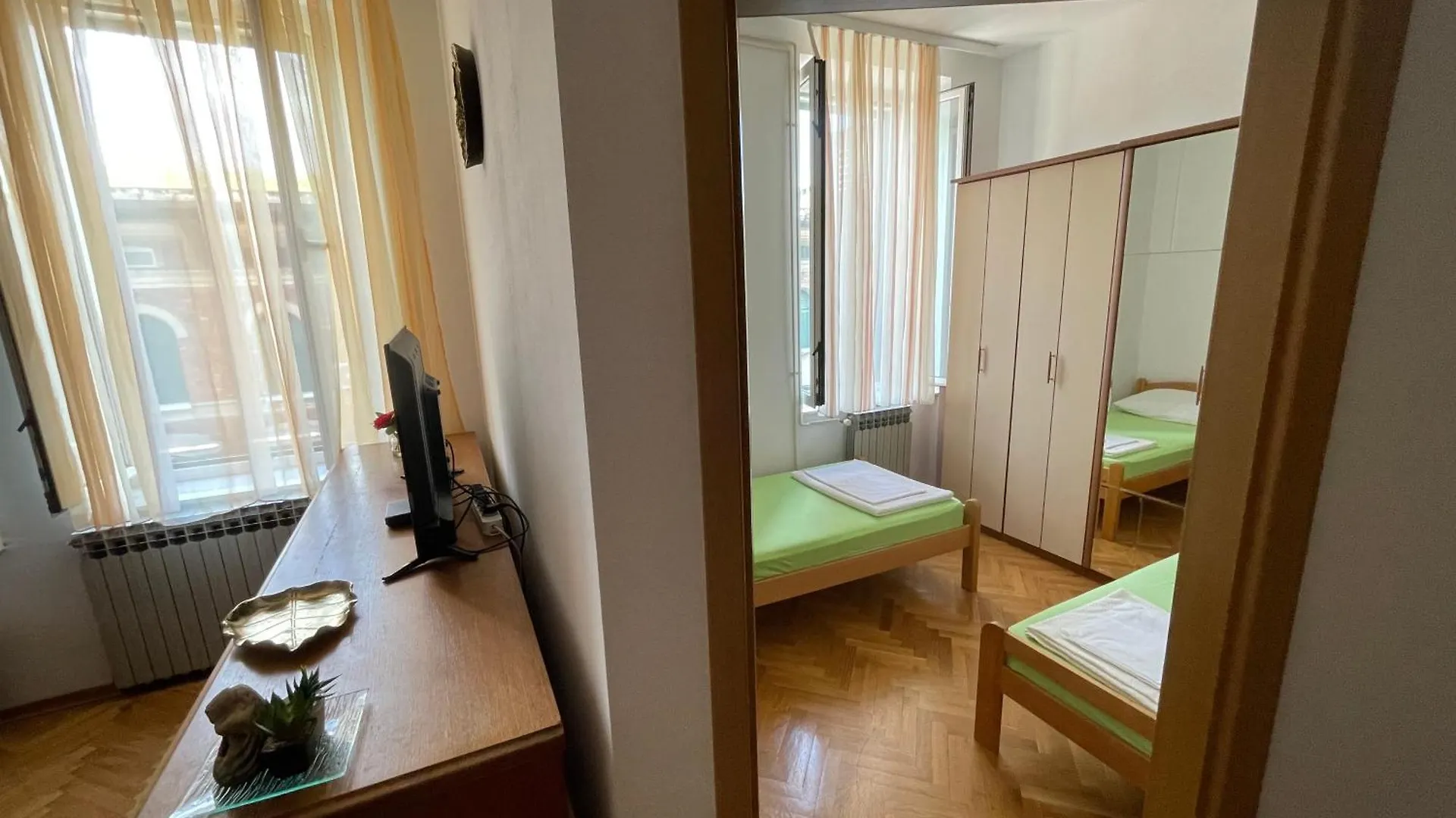 Rijeka Center II - 5 Min Walk To Everything Important Apartment